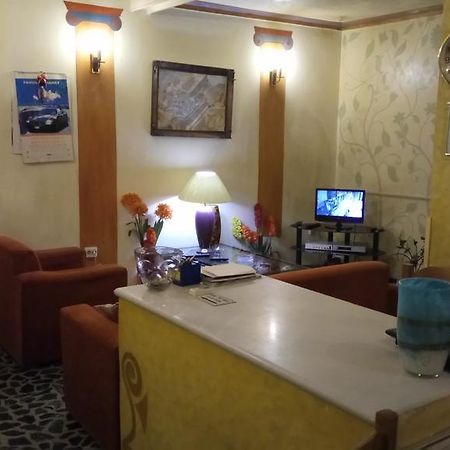 Athens House Pansiyon Dış mekan fotoğraf